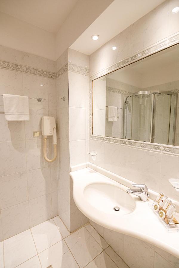 Palaiologos Luxury City Hotel Patras Exterior photo